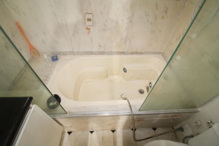 Apartamento à venda com 200m², 3 quartos e 4 vagasBanheiro Social