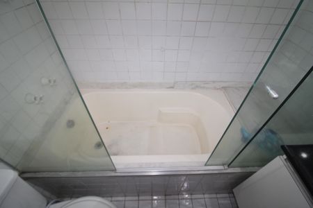 Apartamento à venda com 200m², 3 quartos e 4 vagasBanheiro da Suíte