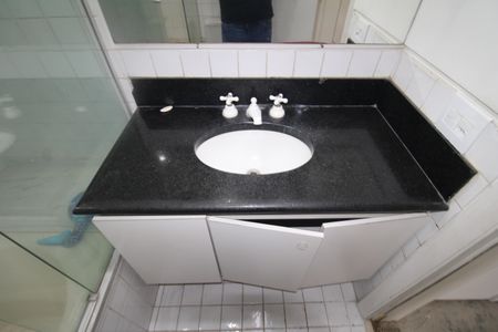 Apartamento à venda com 200m², 3 quartos e 4 vagasBanheiro da Suíte