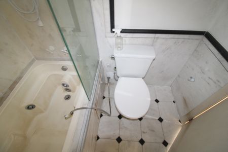 Apartamento à venda com 200m², 3 quartos e 4 vagasBanheiro Social