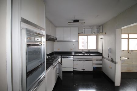 Apartamento à venda com 200m², 3 quartos e 4 vagasCozinha