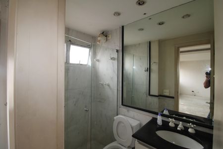 Apartamento à venda com 200m², 3 quartos e 4 vagasBanheiro da Suíte 3