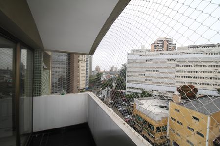 Apartamento à venda com 200m², 3 quartos e 4 vagasVaranda da Sala