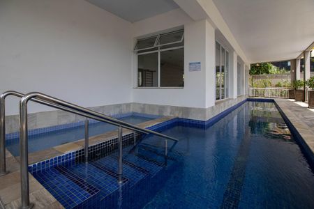 Apartamento à venda com 57m², 2 quartos e 1 vagaÁrea comum - Piscina