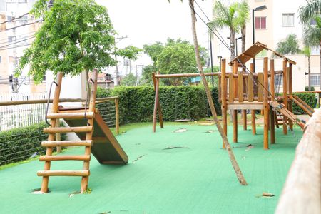 Apartamento para alugar com 33m², 2 quartos e sem vagaÁrea comum - Playground