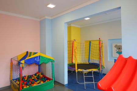 Apartamento para alugar com 33m², 2 quartos e sem vagaÁrea comum - Brinquedoteca