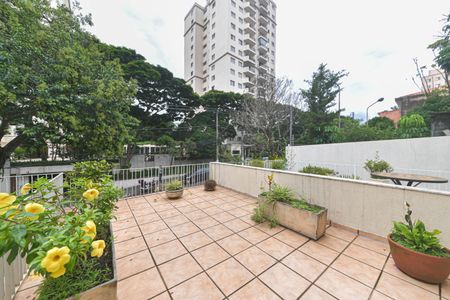 Varanda de casa para alugar com 3 quartos, 200m² em Campo Belo, São Paulo