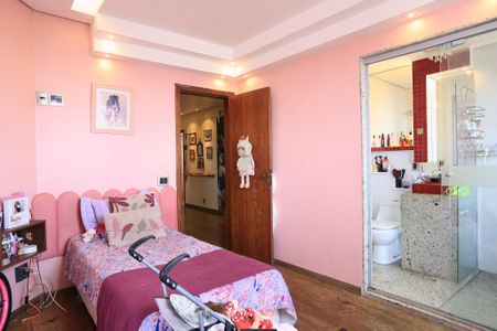 Apartamento à venda com 203m², 4 quartos e 2 vagasSuíte 1