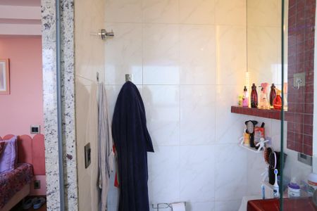 Apartamento à venda com 203m², 4 quartos e 2 vagasBanheiro da Suíte 1