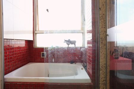 Apartamento à venda com 203m², 4 quartos e 2 vagasBanheiro da Suíte 1