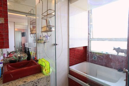 Apartamento à venda com 203m², 4 quartos e 2 vagasBanheiro da Suíte 1