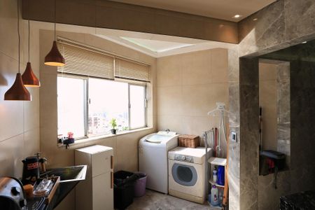 Apartamento à venda com 203m², 4 quartos e 2 vagasCozinha e Área de Serviço