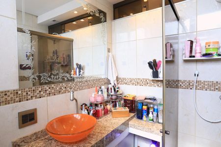 Apartamento à venda com 203m², 4 quartos e 2 vagasBanheiro da Suíte