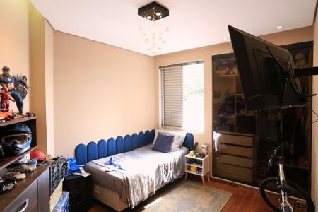 Apartamento à venda com 203m², 4 quartos e 2 vagasQuarto