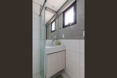 Banheiro de kitnet/studio para alugar com 1 quarto, 25m² em Farroupilha, Porto Alegre
