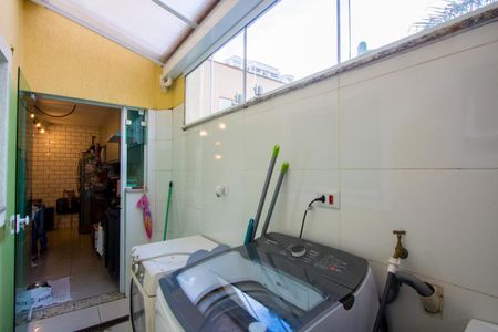 Apartamento à venda com 84m², 2 quartos e 1 vaga  Área de Serviço