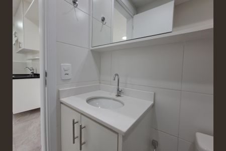Apartamento para alugar com 38m², 2 quartos e sem vaga Apartamento para alugar com 38m², 2 quartos e sem vagaBanheiro