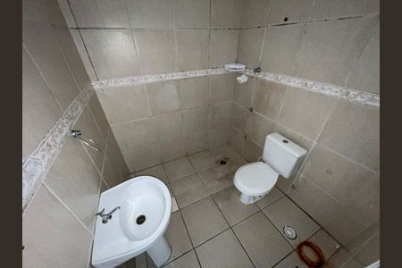 Casa de condomínio à venda com 100m², 2 quartos e 1 vagaBanheiro da Suíte