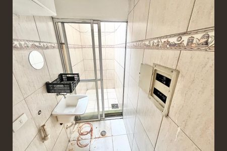 Casa de condomínio à venda com 100m², 2 quartos e 1 vagaÁrea de Serviço