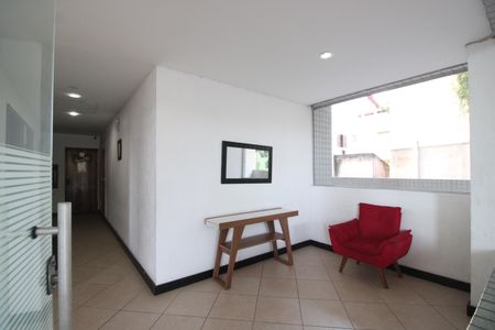 Apartamento para alugar com 66m², 2 quartos e 1 vagaHall