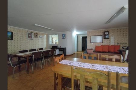 Casa para alugar com 259m², 2 quartos e sem vaga