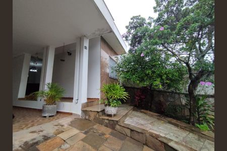 Casa para alugar com 259m², 2 quartos e sem vaga