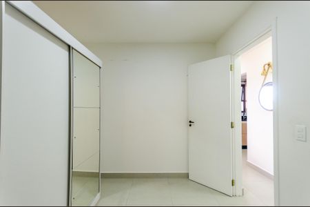 Quarto 1 de apartamento para alugar com 2 quartos, 42m² em Vila dos Remedios, São Paulo