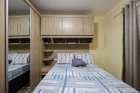 Quarto de casa para alugar com 1 quarto, 70m² em Vila Iasi, Taboão da Serra