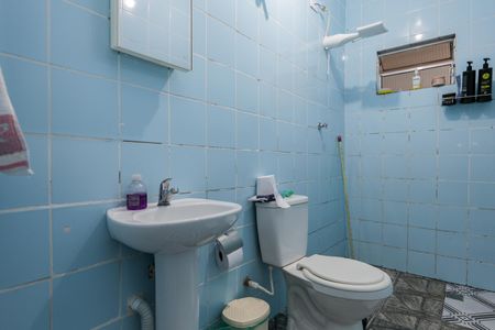 Banheiro de casa para alugar com 1 quarto, 70m² em Vila Iasi, Taboão da Serra