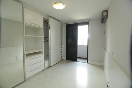 Apartamento à venda com 266m², 5 quartos e 3 vagasSuíte 3
