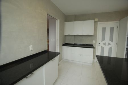 Apartamento à venda com 266m², 5 quartos e 3 vagasCozinha