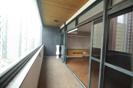 Apartamento à venda com 266m², 5 quartos e 3 vagasVaranda da Sala