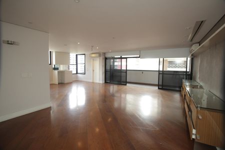 Apartamento à venda com 266m², 5 quartos e 3 vagasSala