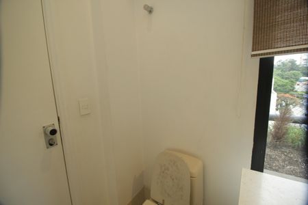 Apartamento à venda com 266m², 5 quartos e 3 vagasLavabo