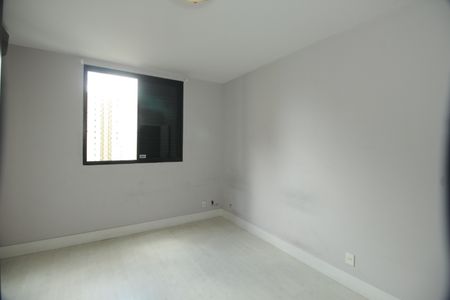 Apartamento à venda com 266m², 5 quartos e 3 vagasSuíte 2