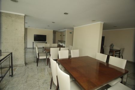 Apartamento à venda com 266m², 5 quartos e 3 vagasSalão de Festas