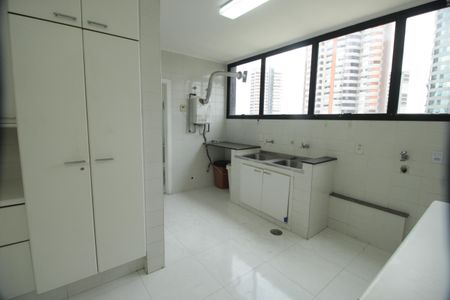 Apartamento à venda com 266m², 5 quartos e 3 vagasÁrea de Serviço