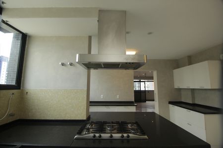 Apartamento à venda com 266m², 5 quartos e 3 vagasCozinha