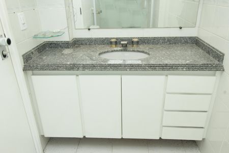 Apartamento à venda com 266m², 5 quartos e 3 vagasBanheiro da Suíte 1