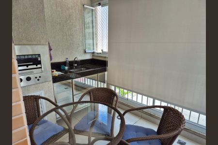 Apartamento à venda com 85m², 2 quartos e 1 vagaVaranda