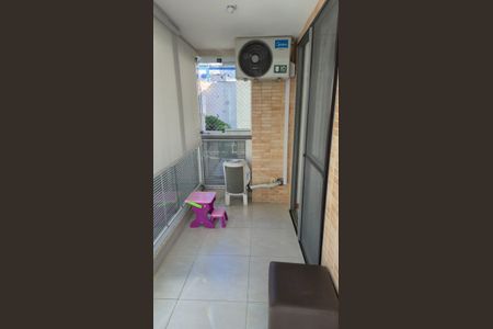 Apartamento à venda com 85m², 2 quartos e 1 vagaVaranda