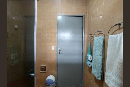 Casa à venda com 300m², 3 quartos e 1 vaga Casa à venda com 300m², 3 quartos e 1 vagaBanheiro 2