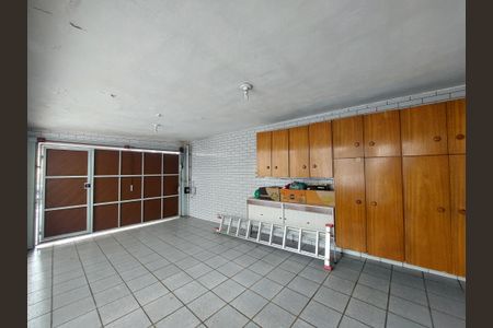 Casa à venda com 300m², 3 quartos e 1 vaga Casa à venda com 300m², 3 quartos e 1 vagaGaragem