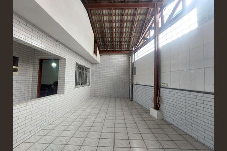 Casa à venda com 300m², 3 quartos e 1 vaga Casa à venda com 300m², 3 quartos e 1 vagaQuintal 1