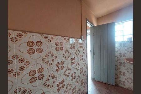 Casa à venda com 300m², 3 quartos e 1 vaga Casa à venda com 300m², 3 quartos e 1 vagaBanheiro na Área de Serviço