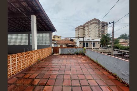Casa à venda com 300m², 3 quartos e 1 vaga Casa à venda com 300m², 3 quartos e 1 vagaVaranda