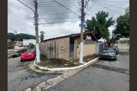 Casa à venda com 300m², 3 quartos e 1 vaga Casa à venda com 300m², 3 quartos e 1 vagaFachada