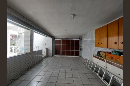 Casa à venda com 300m², 3 quartos e 1 vaga Casa à venda com 300m², 3 quartos e 1 vagaGaragem