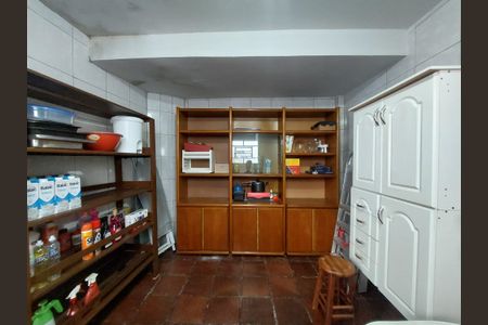 Casa à venda com 300m², 3 quartos e 1 vaga Casa à venda com 300m², 3 quartos e 1 vagaDepósito