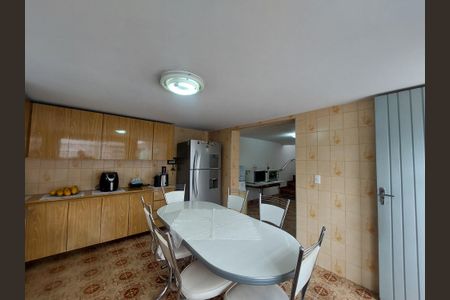 Casa à venda com 300m², 3 quartos e 1 vaga Casa à venda com 300m², 3 quartos e 1 vagaCozinha